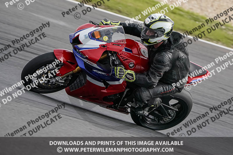 estoril;event digital images;motorbikes;no limits;peter wileman photography;portugal;trackday;trackday digital images